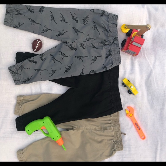 💥SOLD💥Bundle of 3 toddler (2T) pants - Picture 2 of 5
